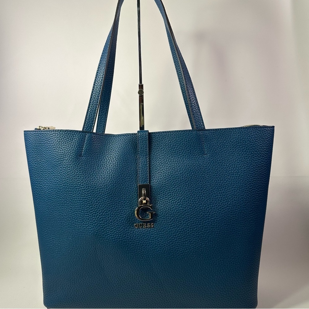 NEW GUESS GIANESSA LEATHER LIKE TOTE IN PETROL